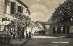 12166 Gezicht in de Molenstraat te Rhenen, vanaf de Herenstraat.